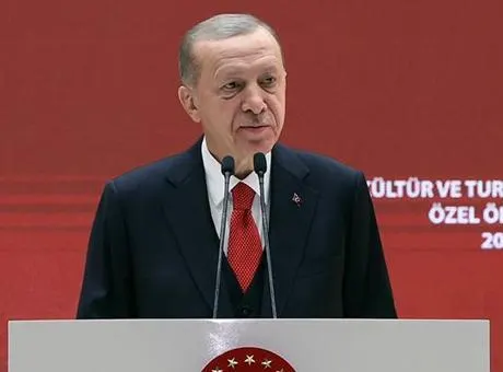 SON DAKİKA: Cumhurbaşkanı Erdoğan'dan ödül töreninde dikkat çeken mesaj! ''Mahalle baskısını reddediyoruz''