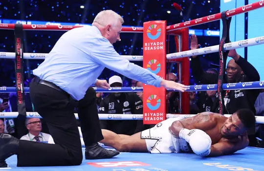 Daniel Dubois'nın Anthony Joshua'yı doğduğuna pişman ettiği anlar