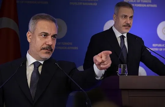 Dışişleri Bakanı Hakan Fidan'ın Fransa açıklaması dünya basınında gündem oldu