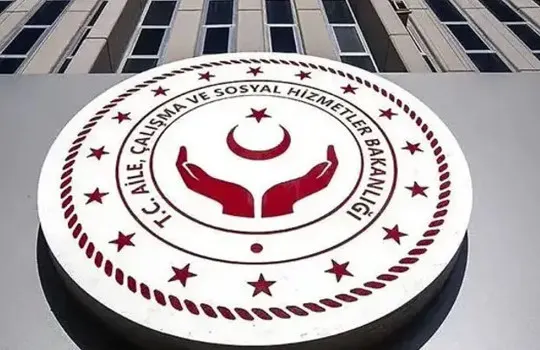 Aile ve Sosyal Hizmetler Bakanlığı'ndan 'çocuk güzellik yarışması' organizasyonuna suç duyurusu