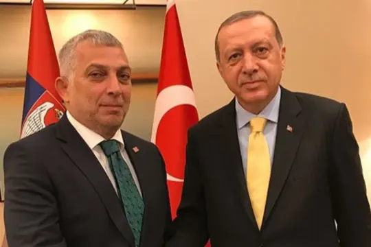 AKP'li isimden iktidara sert 'fon krizi' uyarısı: 'Erdoğan’ı devirmek isteyenlerin önüne yeni fırsatlar açtığını görün'