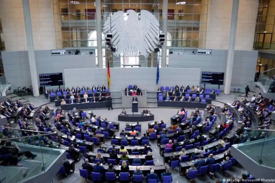 Almanya'da devletten çocuklara 10 euroluk emeklilik desteği