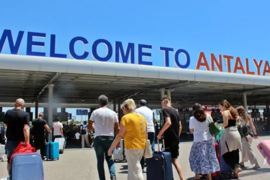 Antalya Havalimanı 9 ayda 30 milyondan fazla yolcuya hizmet verdi