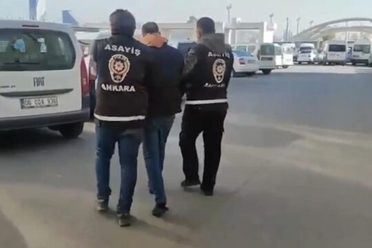 Aranan 912 şahıs yakalandı