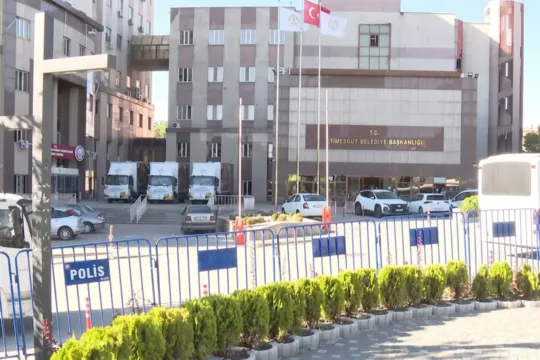 Etimesgut Belediyesi soruşturması: 2 başkan yardımcısı dahil 7 kişi tutuklandı