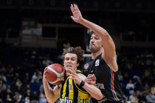 F.Bahçe, Aliağa Petkimspor'a kaybetti!