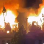 Fransa'da sular durulmuyor! Tarihi bina ateşe verildi: Böyle yok oldu