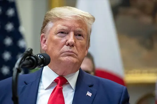 Fransa'daki protestolara Trump da dahil oldu: 'Ülke paramparça edildi!'