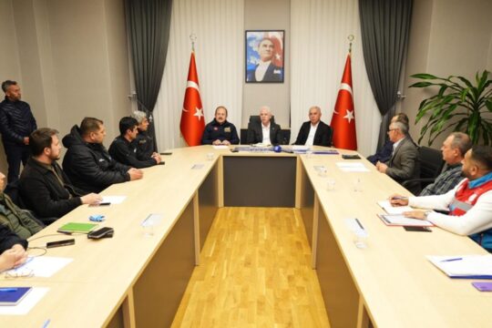 İstanbul Valisi Gül’den, Şile’de acil afet koordinasyon ekibine ziyaret