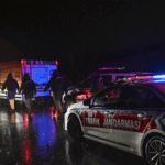 İstanbul'da otomobil sele kapıldı: Kayıp 2 kişi aranıyor