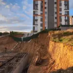 İstanbul'da toprak kayması nedeniyle 9 katlı bina tahliye edildi