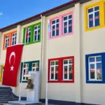 İstanbul'da yarın okullar tatil mi? 19 Ekim Pazartesi okullar açık mı?