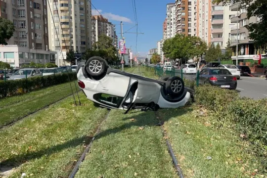 Kayseri'de iki otomobil çarpıştı: 1 yaralı