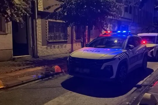 Komşusunun evinde fenalaşan kadın öldü