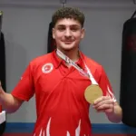 Milli kick boksçu Berat, dünya şampiyonluğu hayalini gerçekleştirdiği için gururlu