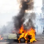 Paris'te gerilim tırmanıyor! Sokaklar savaş alanına döndü