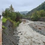 Sapanca’da selden zarar gören bölgelerde çalışmalar başladı