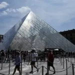 Soygunun üzerinden bir yıl geçti: Louvre’un geleceği belirsiz
