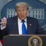 Trump: Obama ve Clintonların itibarını yerle bir edebilme şansına sahibim
