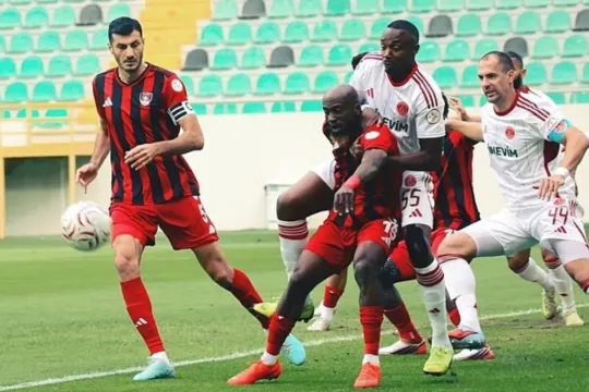 Ümraniyespor deplasmanda Van Spor FK'yı mağlup etti!