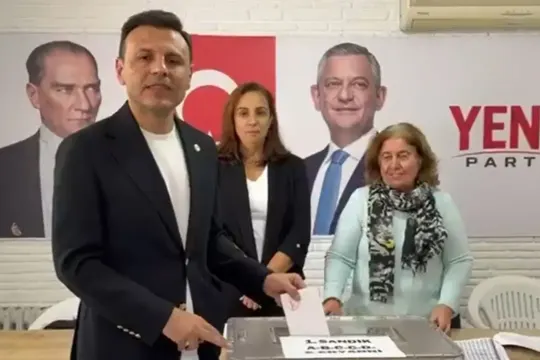 YENİ Partili Özgür Çelik'ten İstanbul'daki üyelere çağrı: Sandık başında seslendi