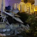 Zonguldak'ta yağış: Bir evin duvarı çöktü